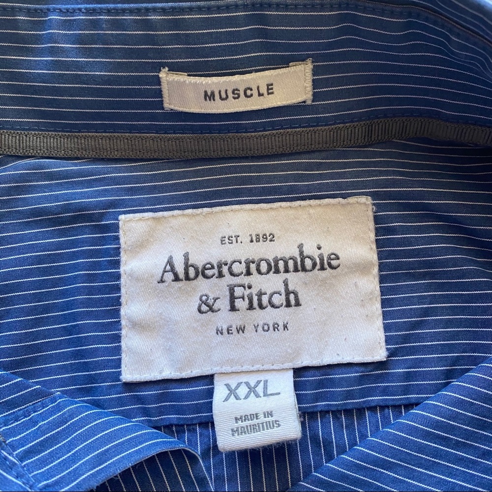 ⭐️SALE Abercrombie Fitch Muscle Fit Button Up XXL - Picture 2 of 6